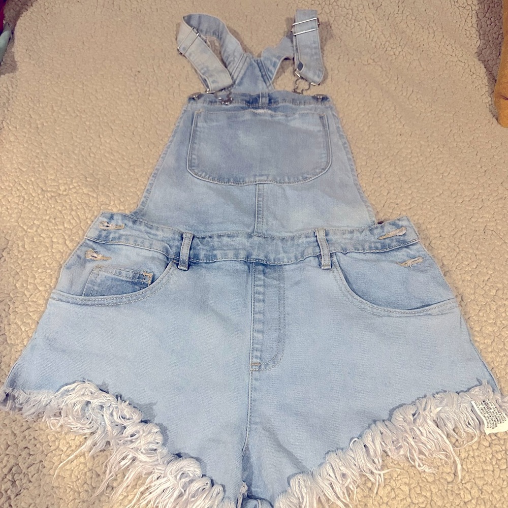 Forever 21 short overalls